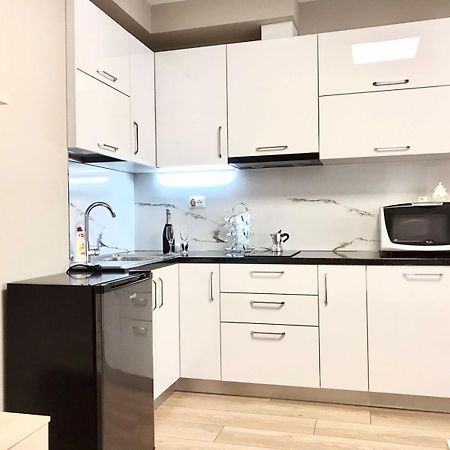Home Away From Home Apartment Durrës Esterno foto