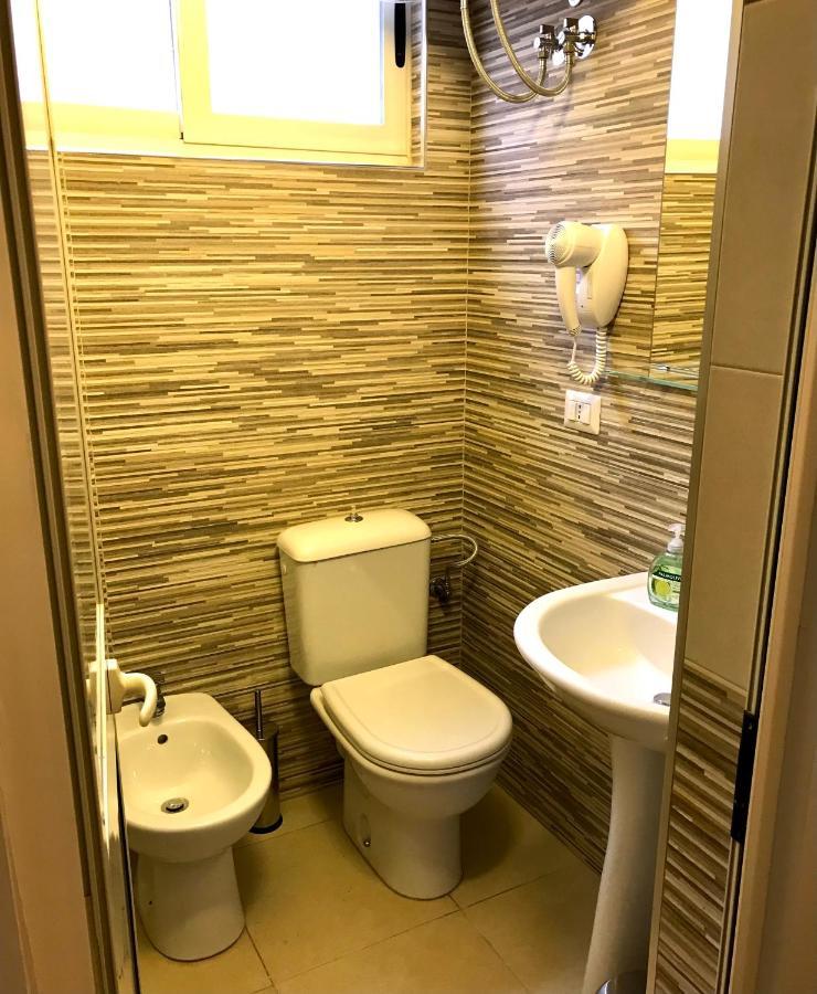 Home Away From Home Apartment Durrës Esterno foto