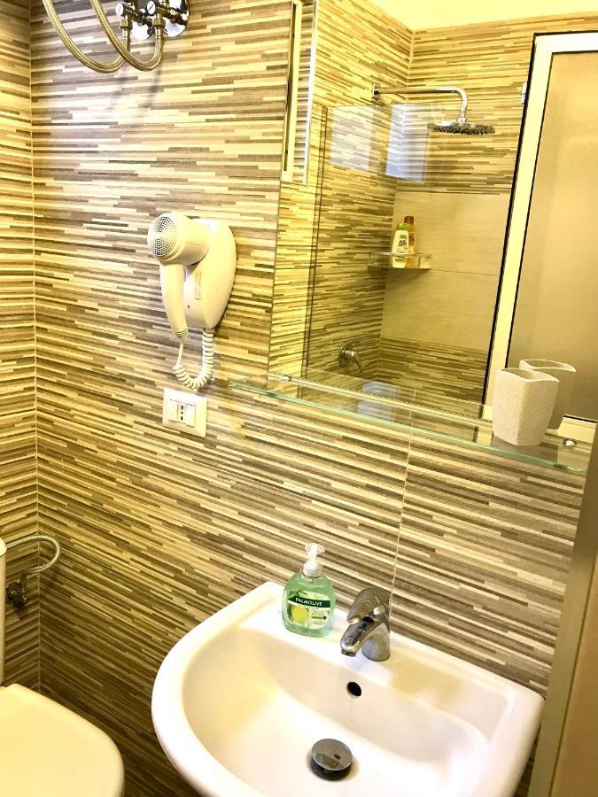 Home Away From Home Apartment Durrës Esterno foto