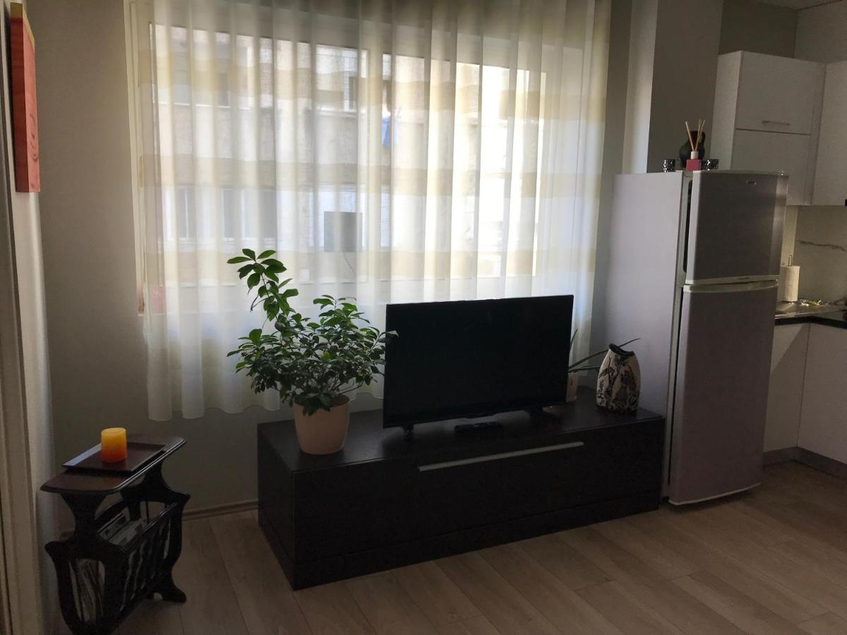 Home Away From Home Apartment Durrës Esterno foto